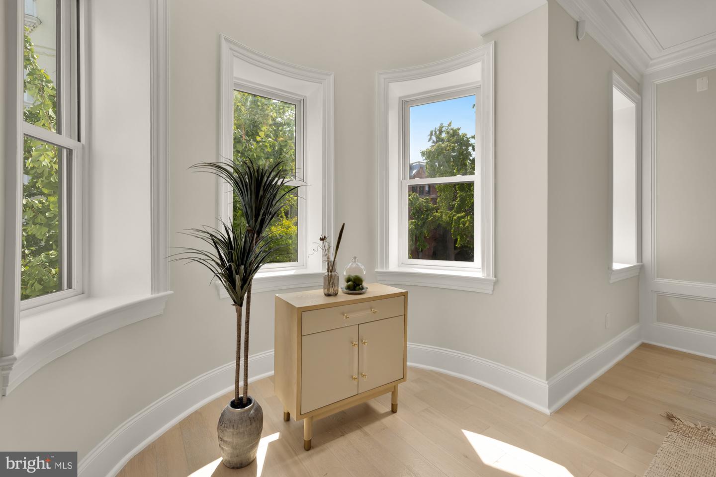 1719 CORCORAN ST NW #1, WASHINGTON, District Of Columbia 20009, 2 Bedrooms Bedrooms, ,2 BathroomsBathrooms,Residential,For sale,1719 CORCORAN ST NW #1,DCDC2240030 MLS # DCDC2240030