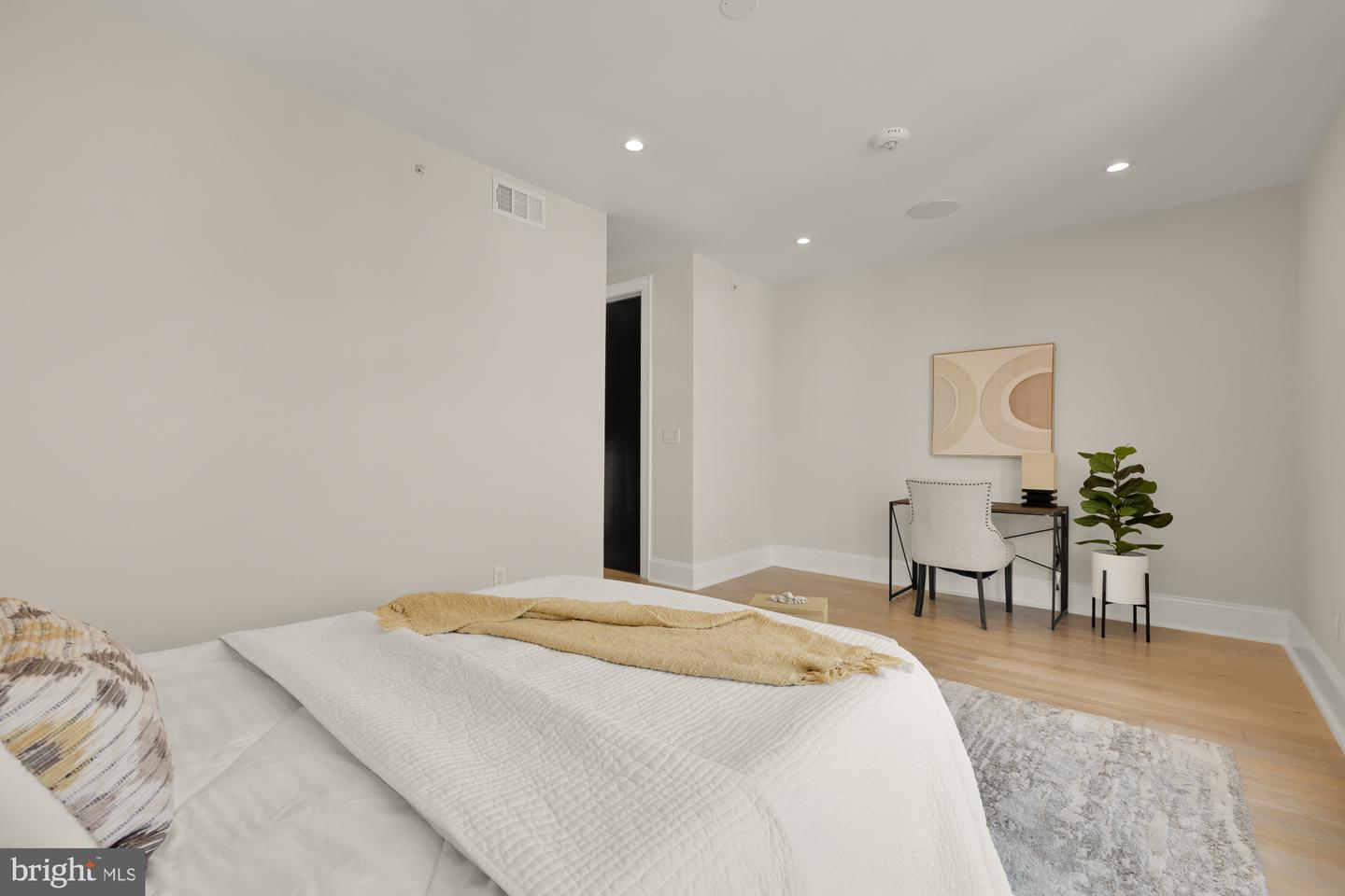 1719 CORCORAN ST NW #1, WASHINGTON, District Of Columbia 20009, 2 Bedrooms Bedrooms, ,2 BathroomsBathrooms,Residential,For sale,1719 CORCORAN ST NW #1,DCDC2240030 MLS # DCDC2240030