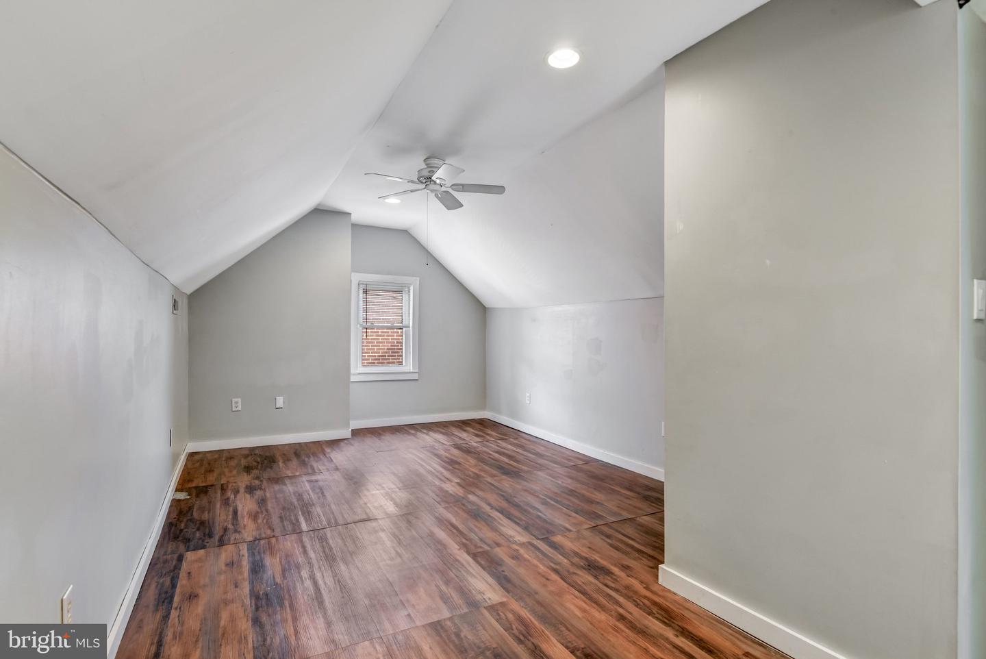 517 W KING ST, STRASBURG, Virginia 22657, 3 Bedrooms Bedrooms, ,2 BathroomsBathrooms,Residential,For sale,517 W KING ST,VASH2013284 MLS # VASH2013284