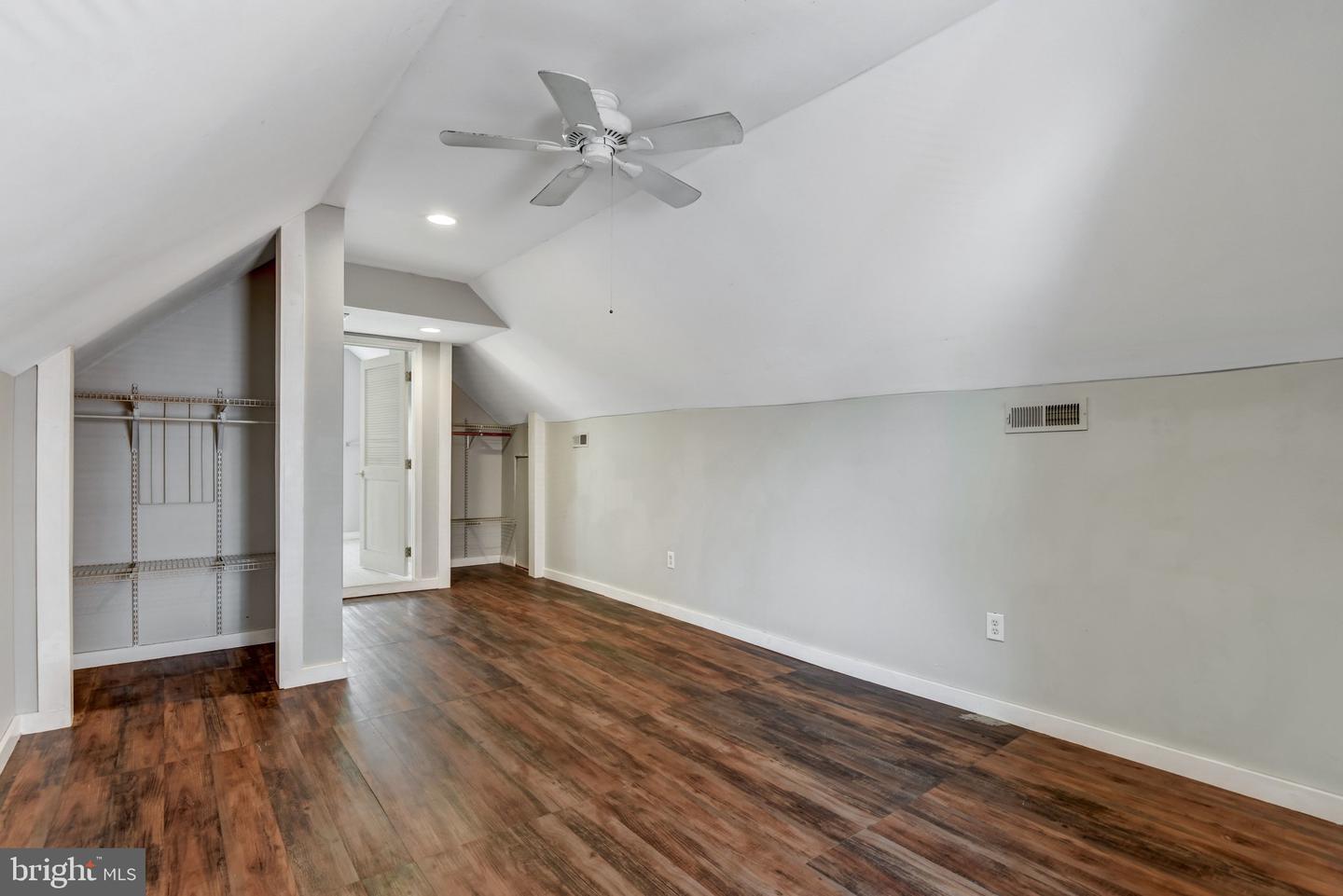 517 W KING ST, STRASBURG, Virginia 22657, 3 Bedrooms Bedrooms, ,2 BathroomsBathrooms,Residential,For sale,517 W KING ST,VASH2013284 MLS # VASH2013284