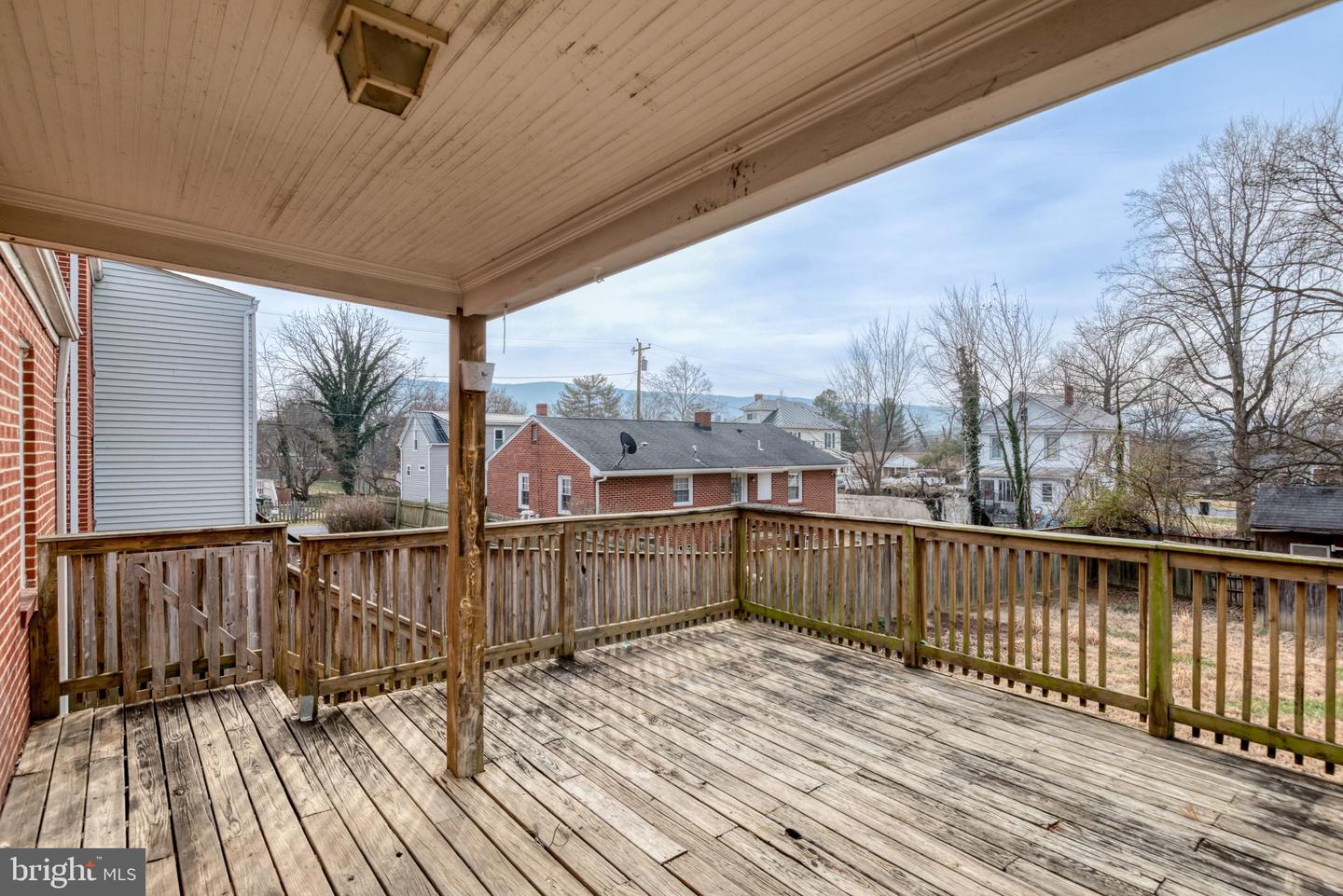 517 W KING ST, STRASBURG, Virginia 22657, 3 Bedrooms Bedrooms, ,2 BathroomsBathrooms,Residential,For sale,517 W KING ST,VASH2013284 MLS # VASH2013284