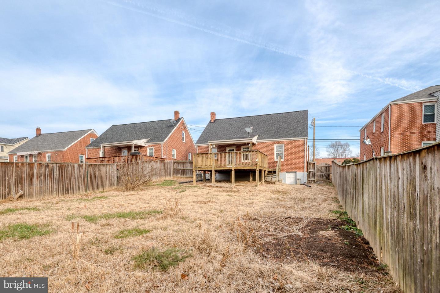 517 W KING ST, STRASBURG, Virginia 22657, 3 Bedrooms Bedrooms, ,2 BathroomsBathrooms,Residential,For sale,517 W KING ST,VASH2013284 MLS # VASH2013284