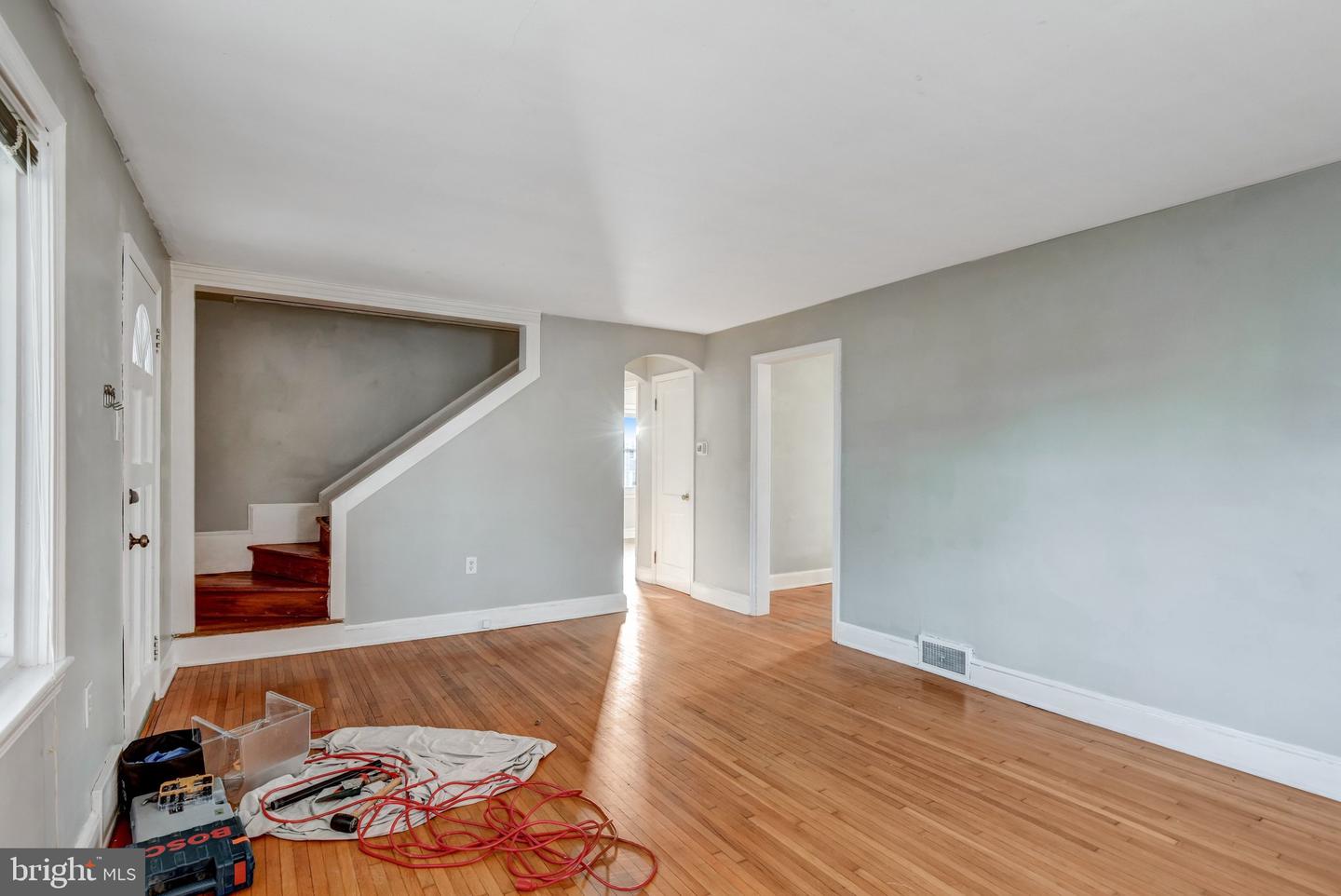 517 W KING ST, STRASBURG, Virginia 22657, 3 Bedrooms Bedrooms, ,2 BathroomsBathrooms,Residential,For sale,517 W KING ST,VASH2013284 MLS # VASH2013284