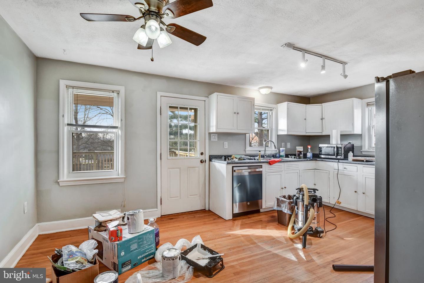 517 W KING ST, STRASBURG, Virginia 22657, 3 Bedrooms Bedrooms, ,2 BathroomsBathrooms,Residential,For sale,517 W KING ST,VASH2013284 MLS # VASH2013284