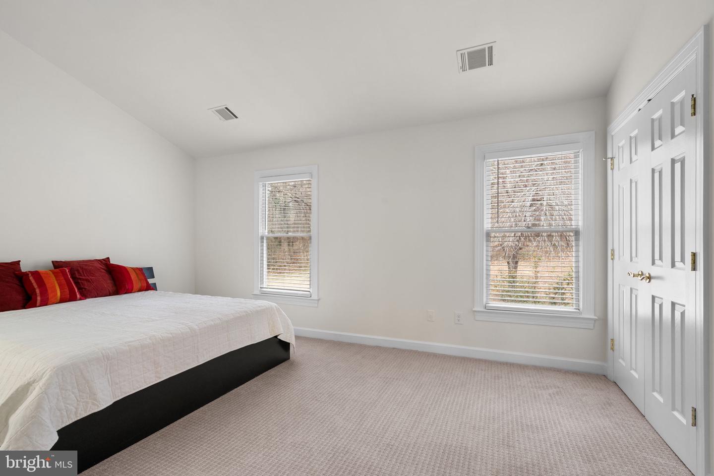 3720 HUNTLEY MEADOWS LN, ALEXANDRIA, Virginia 22306, 2 Bedrooms Bedrooms, 10 Rooms Rooms,2 BathroomsBathrooms,Residential,For sale,3720 HUNTLEY MEADOWS LN,VAFX2284488 MLS # VAFX2284488