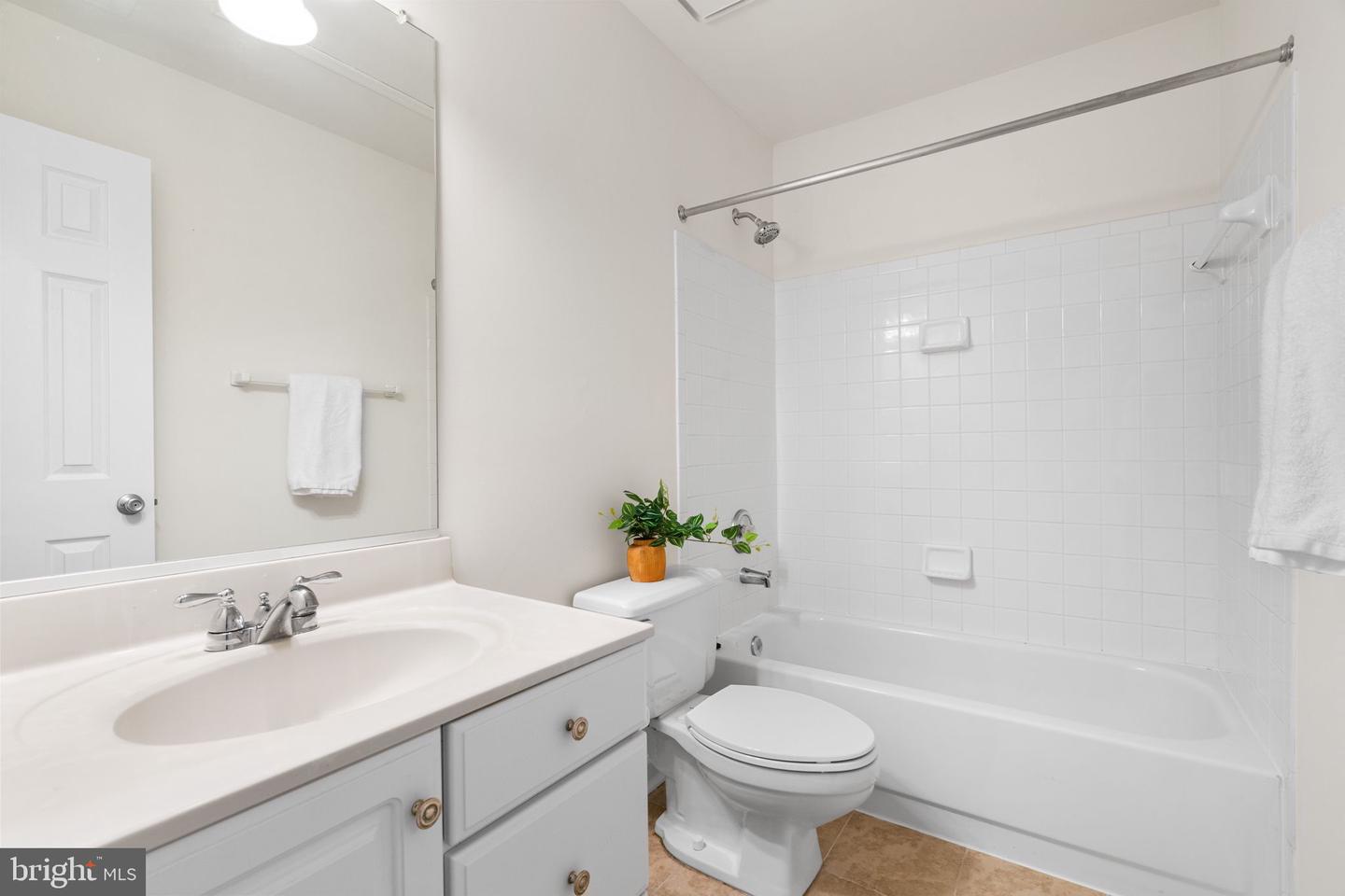 3720 HUNTLEY MEADOWS LN, ALEXANDRIA, Virginia 22306, 2 Bedrooms Bedrooms, 10 Rooms Rooms,2 BathroomsBathrooms,Residential,For sale,3720 HUNTLEY MEADOWS LN,VAFX2284488 MLS # VAFX2284488