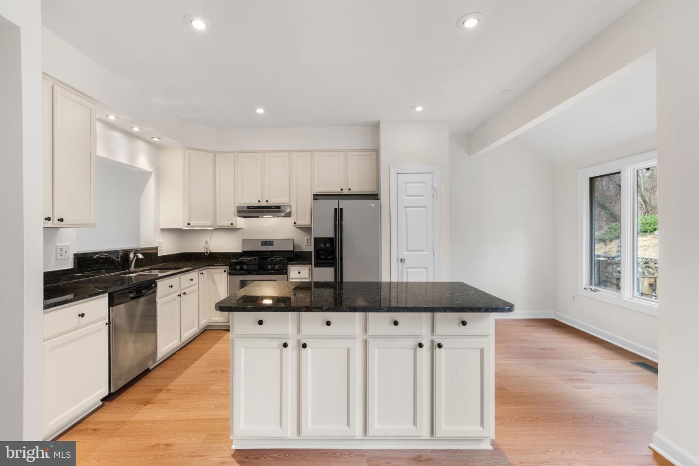 3720 HUNTLEY MEADOWS LN, ALEXANDRIA, Virginia 22306, 2 Bedrooms Bedrooms, 10 Rooms Rooms,2 BathroomsBathrooms,Residential,For sale,3720 HUNTLEY MEADOWS LN,VAFX2284488 MLS # VAFX2284488