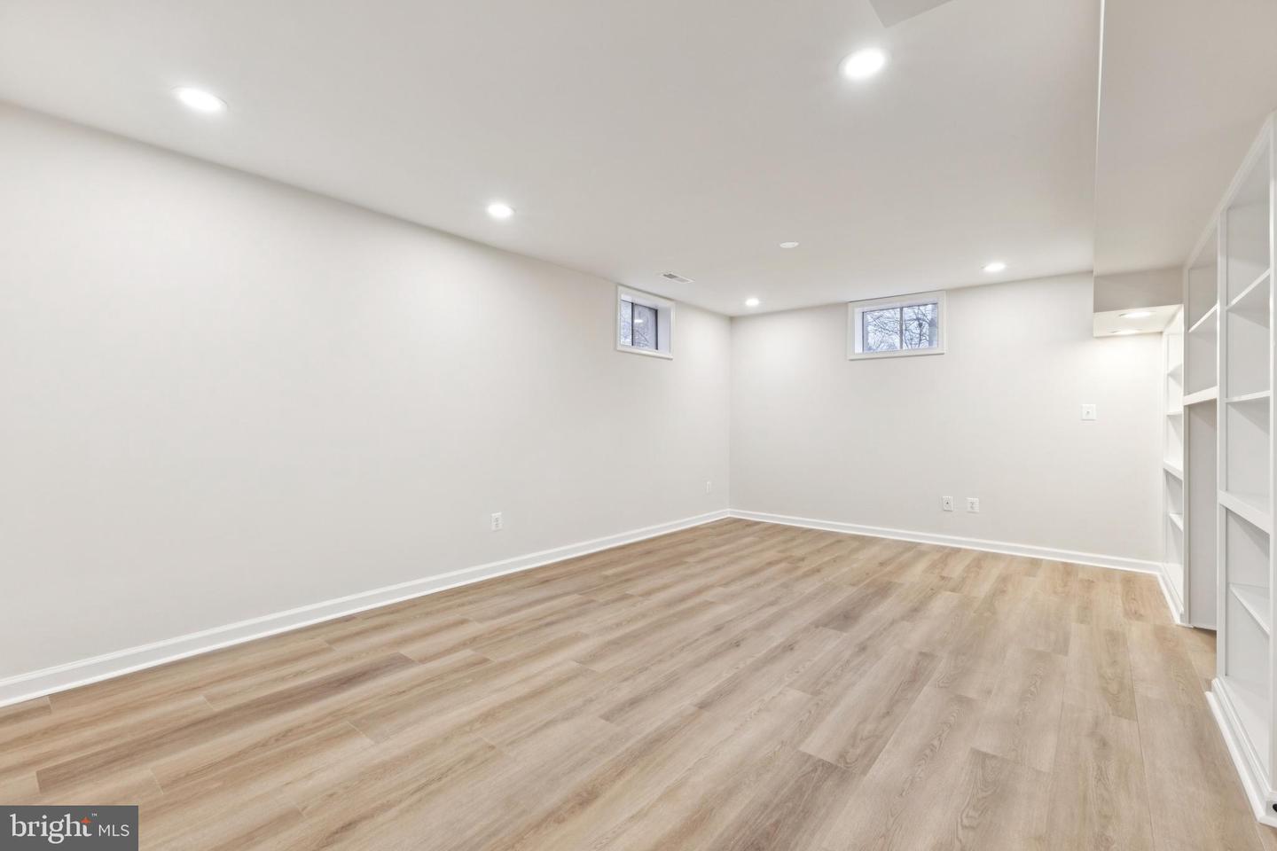 404 TRACY CT NE, LEESBURG, Virginia 20176, 3 Bedrooms Bedrooms, ,3 BathroomsBathrooms,Residential,For sale,404 TRACY CT NE,VALO2113484 MLS # VALO2113484