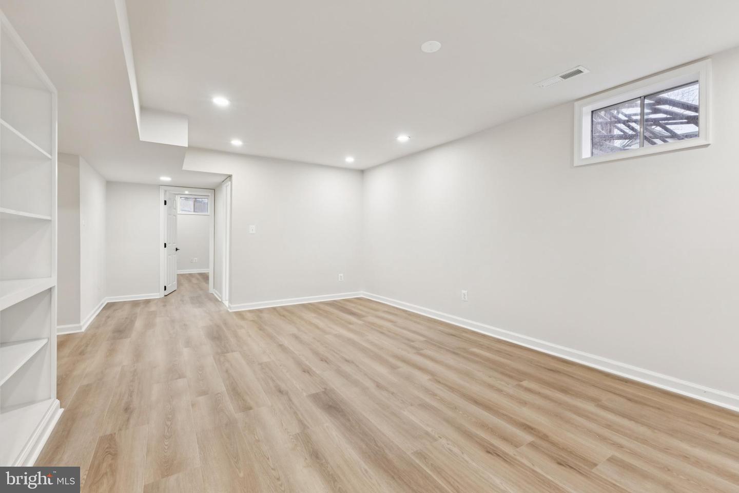 404 TRACY CT NE, LEESBURG, Virginia 20176, 3 Bedrooms Bedrooms, ,3 BathroomsBathrooms,Residential,For sale,404 TRACY CT NE,VALO2113484 MLS # VALO2113484