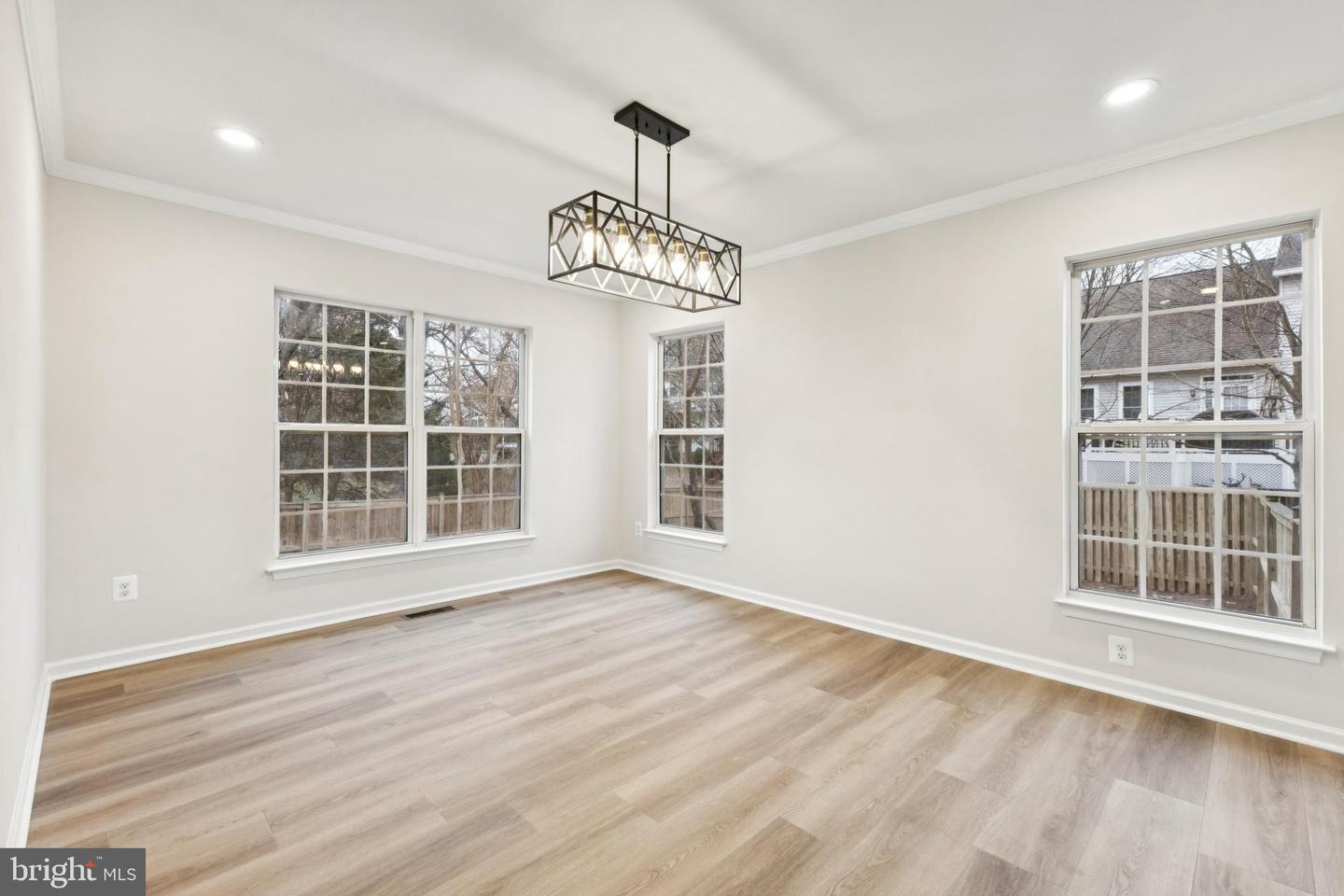 404 TRACY CT NE, LEESBURG, Virginia 20176, 3 Bedrooms Bedrooms, ,3 BathroomsBathrooms,Residential,For sale,404 TRACY CT NE,VALO2113484 MLS # VALO2113484