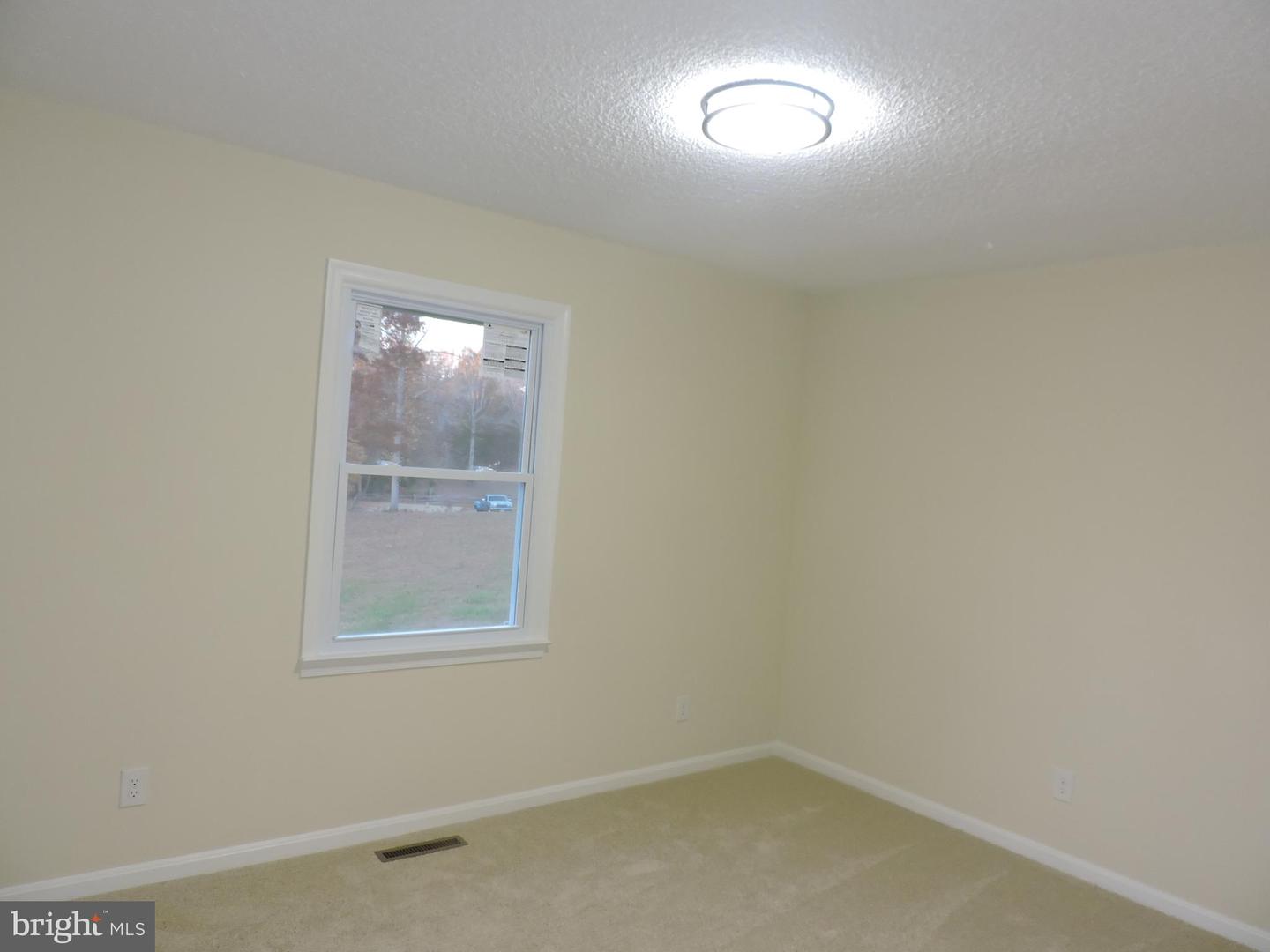 52 FOREST HILL LN, STAFFORD, Virginia 22556, 5 Bedrooms Bedrooms, ,3 BathroomsBathrooms,Residential,For sale,52 FOREST HILL LN,VAST2045064 MLS # VAST2045064