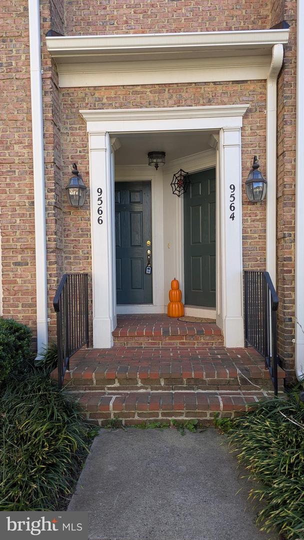 9566 WALKER WAY, MANASSAS PARK, Virginia 20111, 3 Bedrooms Bedrooms, ,2 BathroomsBathrooms,Residential,For sale,9566 WALKER WAY,VAMP2003584 MLS # VAMP2003584