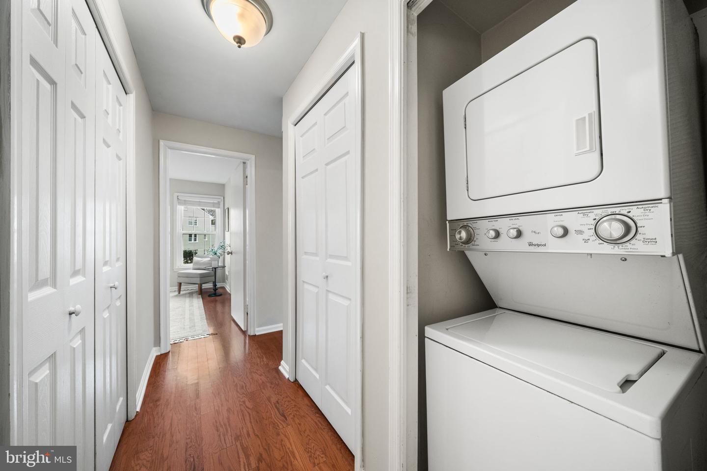 4931 7TH RD S #4931, ARLINGTON, Virginia 22204, 2 Bedrooms Bedrooms, ,2 BathroomsBathrooms,Residential,For sale,4931 7TH RD S #4931,VAAR2067442 MLS # VAAR2067442