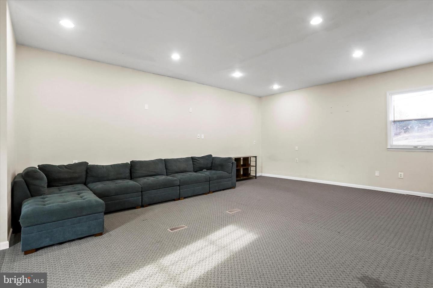 6043 BROAD ST, MOUNT JACKSON, Virginia 22842, 3 Bedrooms Bedrooms, ,2 BathroomsBathrooms,Residential,For sale,6043 BROAD ST,VASH2013304 MLS # VASH2013304