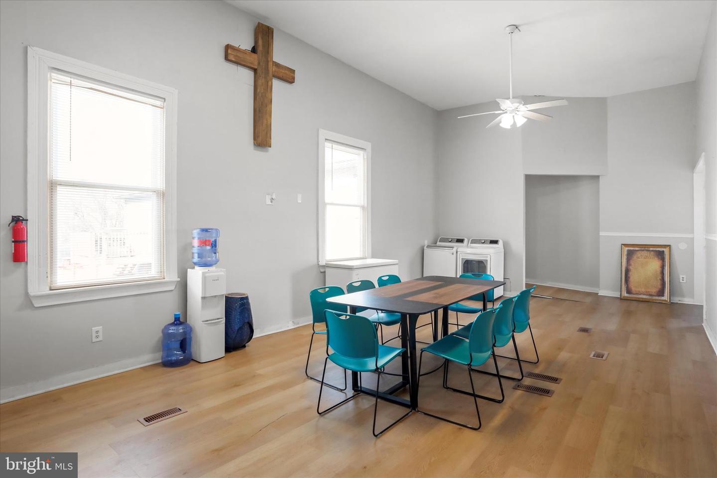 6043 BROAD ST, MOUNT JACKSON, Virginia 22842, 3 Bedrooms Bedrooms, ,2 BathroomsBathrooms,Residential,For sale,6043 BROAD ST,VASH2013304 MLS # VASH2013304