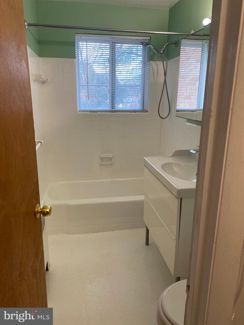 5101 8TH RD S #102, ARLINGTON, Virginia 22204, 1 Bedroom Bedrooms, ,1 BathroomBathrooms,Residential,For sale,5101 8TH RD S #102,VAAR2067446 MLS # VAAR2067446