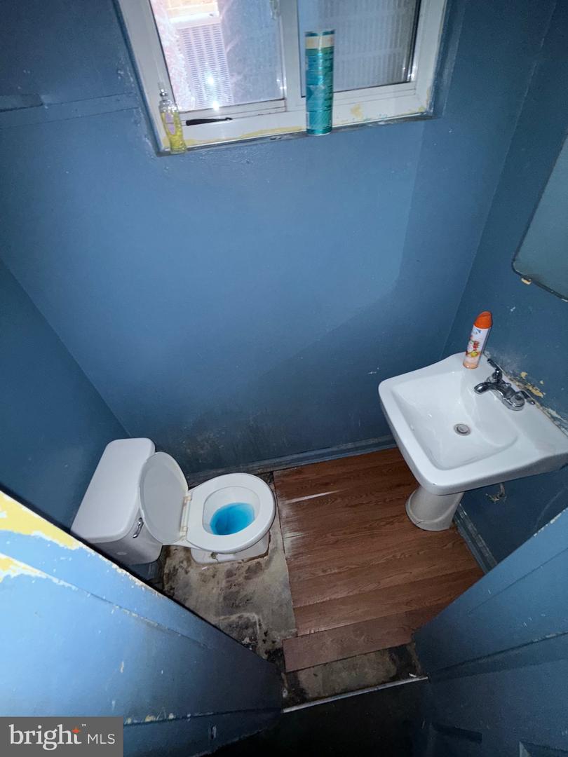 530 OGLETHORPE ST NE, WASHINGTON, District Of Columbia 20011, 4 Bedrooms Bedrooms, ,1 BathroomBathrooms,Residential,For sale,530 OGLETHORPE ST NE,DCDC2240250 MLS # DCDC2240250