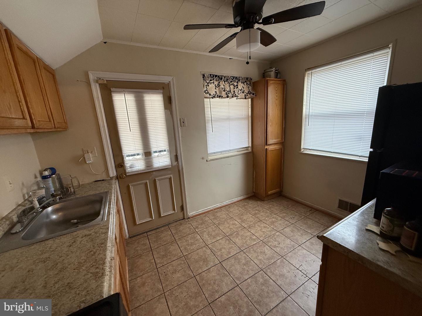 530 OGLETHORPE ST NE, WASHINGTON, District Of Columbia 20011, 4 Bedrooms Bedrooms, ,1 BathroomBathrooms,Residential,For sale,530 OGLETHORPE ST NE,DCDC2240250 MLS # DCDC2240250