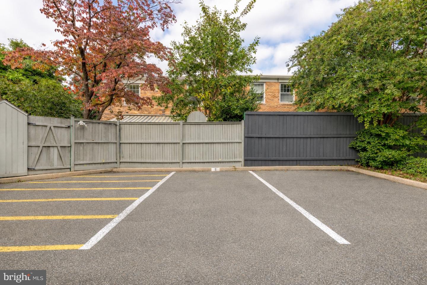 4257 FORDHAM RD NW, WASHINGTON, District Of Columbia 20016, 4 Bedrooms Bedrooms, ,3 BathroomsBathrooms,Residential,For sale,4257 FORDHAM RD NW,DCDC2240252 MLS # DCDC2240252