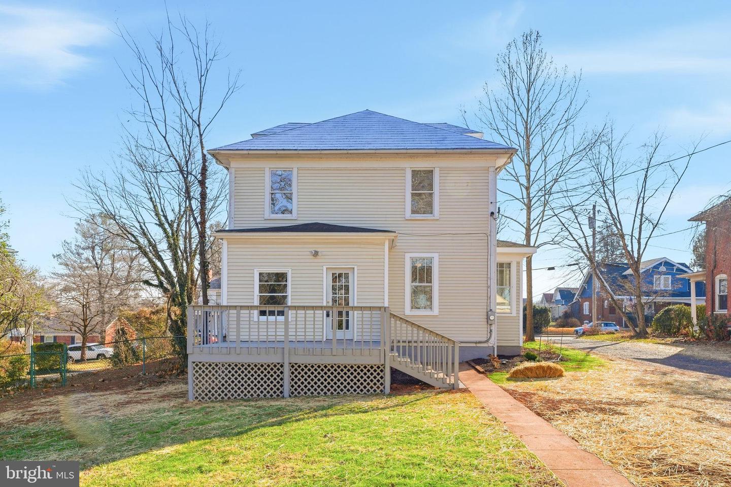 802 E PIEDMONT ST, CULPEPER, Virginia 22701, 4 Bedrooms Bedrooms, ,1 BathroomBathrooms,Residential,For sale,802 E PIEDMONT ST,VACU2012340 MLS # VACU2012340