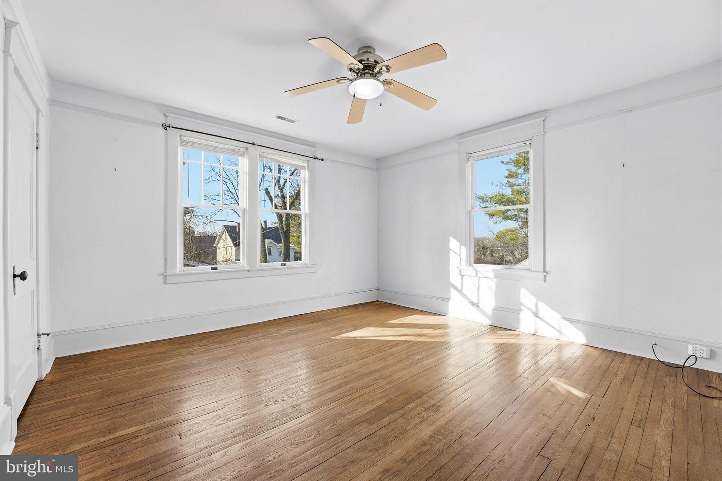 802 E PIEDMONT ST, CULPEPER, Virginia 22701, 4 Bedrooms Bedrooms, ,1 BathroomBathrooms,Residential,For sale,802 E PIEDMONT ST,VACU2012340 MLS # VACU2012340