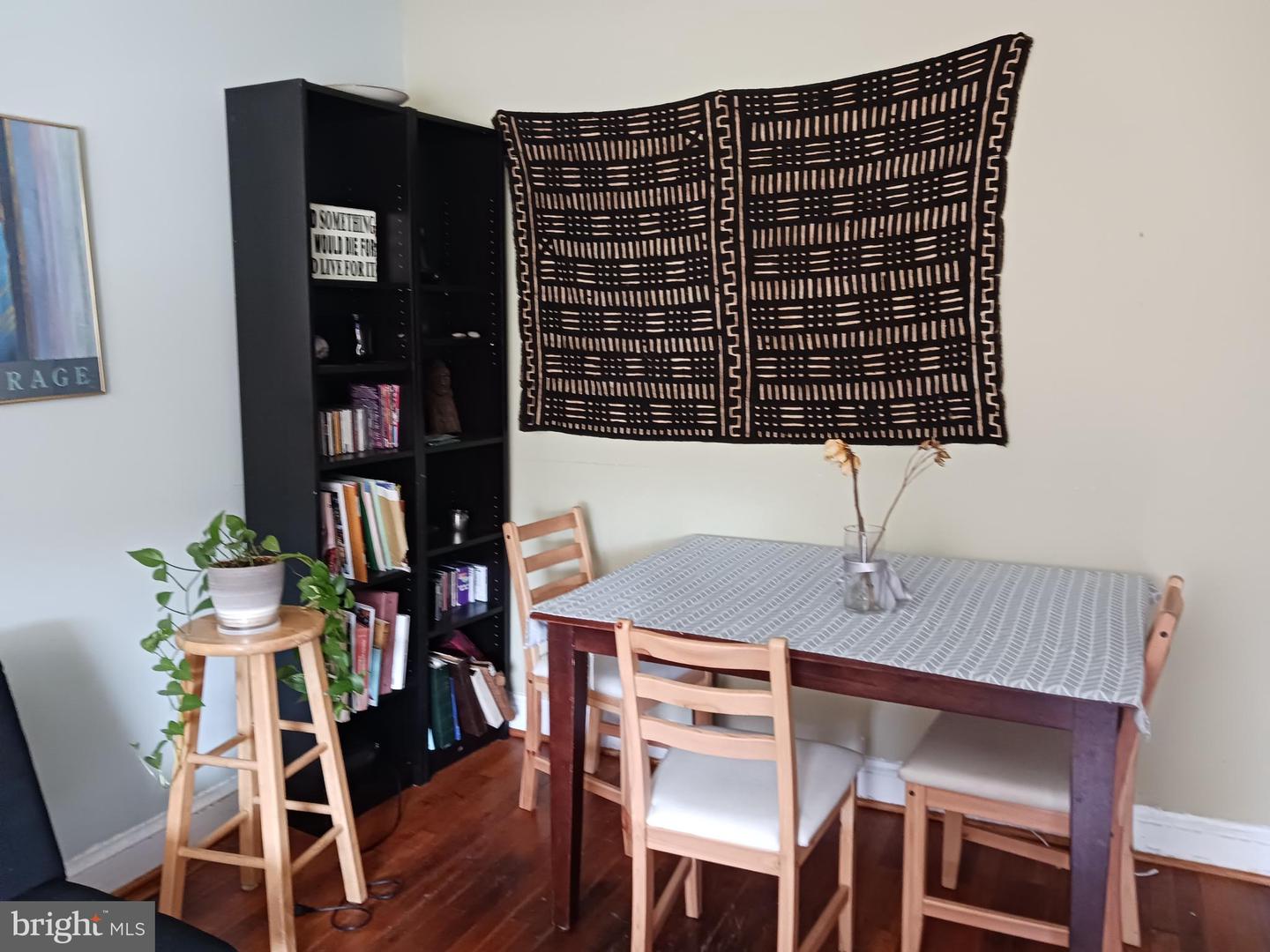 1912 M ST NE, WASHINGTON, District Of Columbia 20002, 4 Bedrooms Bedrooms, ,4 BathroomsBathrooms,Residential,For sale,1912 M ST NE,DCDC2240264 MLS # DCDC2240264