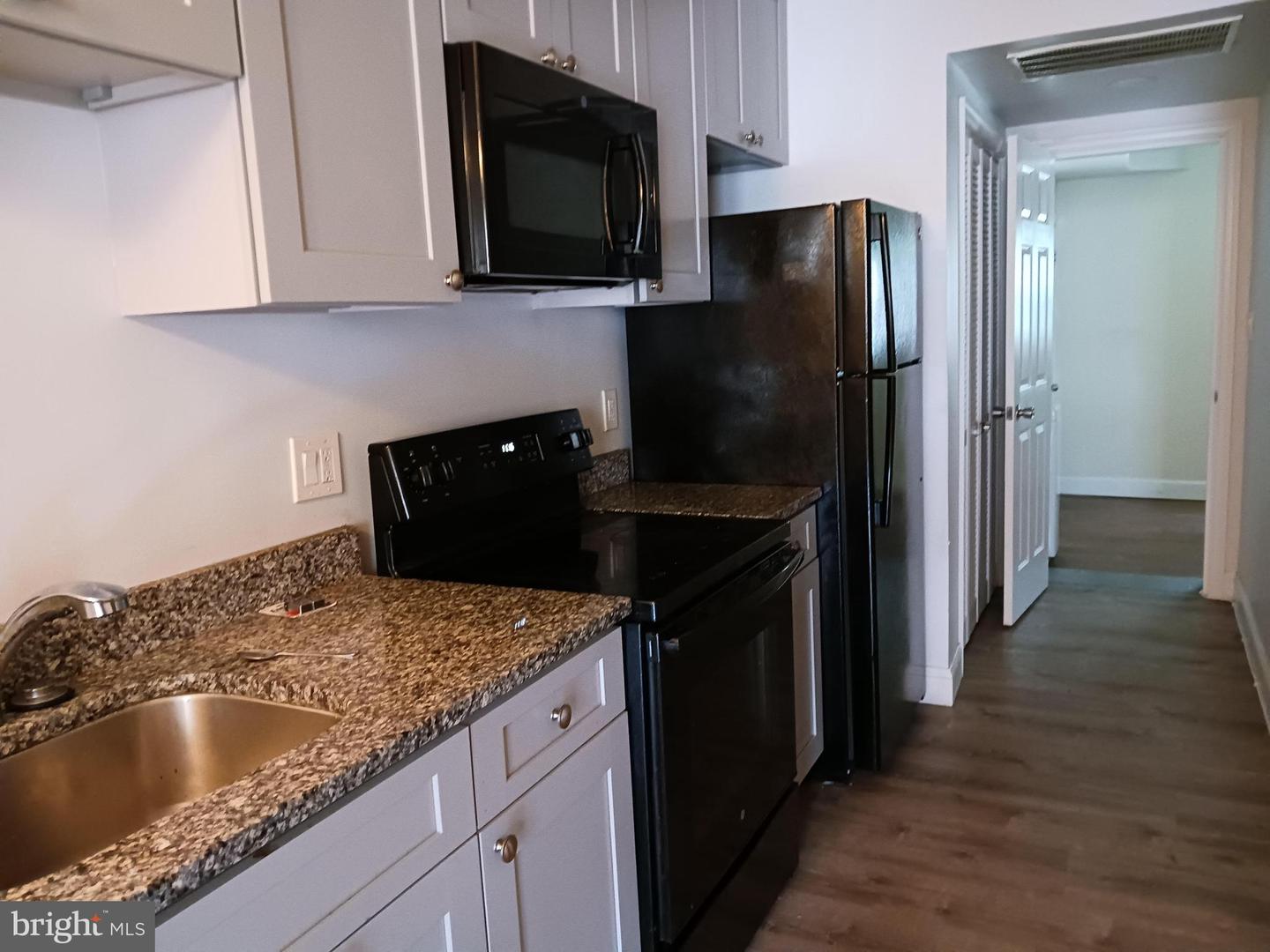 1912 M ST NE, WASHINGTON, District Of Columbia 20002, 4 Bedrooms Bedrooms, ,4 BathroomsBathrooms,Residential,For sale,1912 M ST NE,DCDC2240264 MLS # DCDC2240264