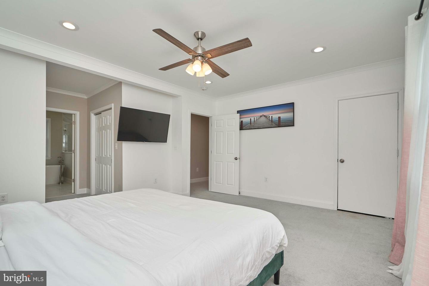 3244 BLUNDELL RD, FALLS CHURCH, Virginia 22042, 4 Bedrooms Bedrooms, ,3 BathroomsBathrooms,Residential,For sale,3244 BLUNDELL RD,VAFX2284668 MLS # VAFX2284668