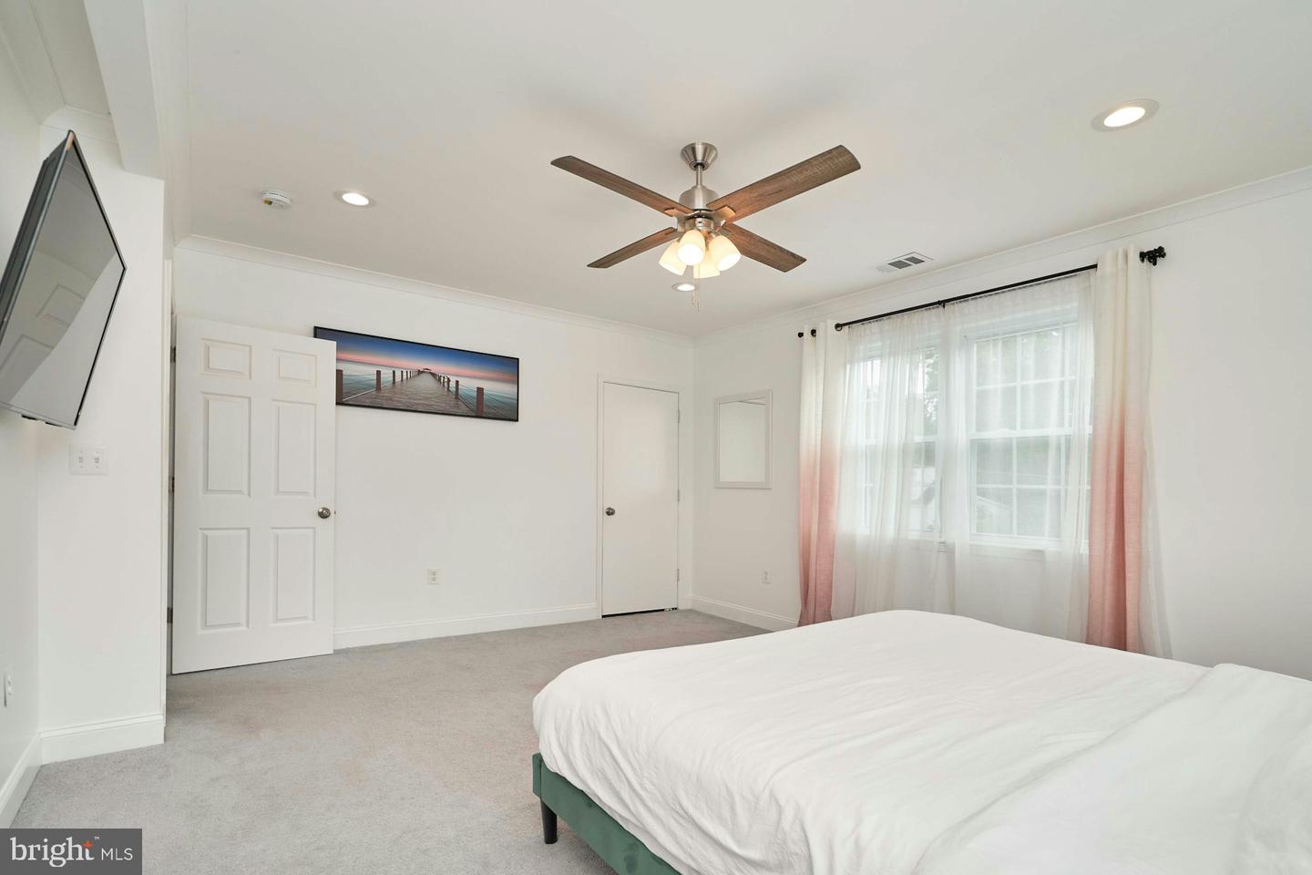 3244 BLUNDELL RD, FALLS CHURCH, Virginia 22042, 4 Bedrooms Bedrooms, ,3 BathroomsBathrooms,Residential,For sale,3244 BLUNDELL RD,VAFX2284668 MLS # VAFX2284668