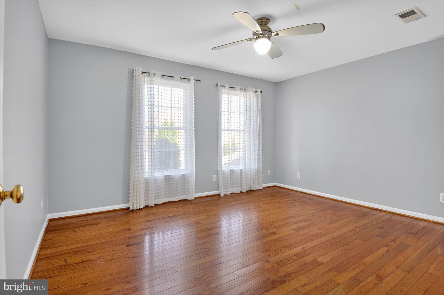 8099 PAPER BIRCH DR, LORTON, Virginia 22079, 5 Bedrooms Bedrooms, ,4 BathroomsBathrooms,Residential,For sale,8099 PAPER BIRCH DR,VAFX2284728 MLS # VAFX2284728