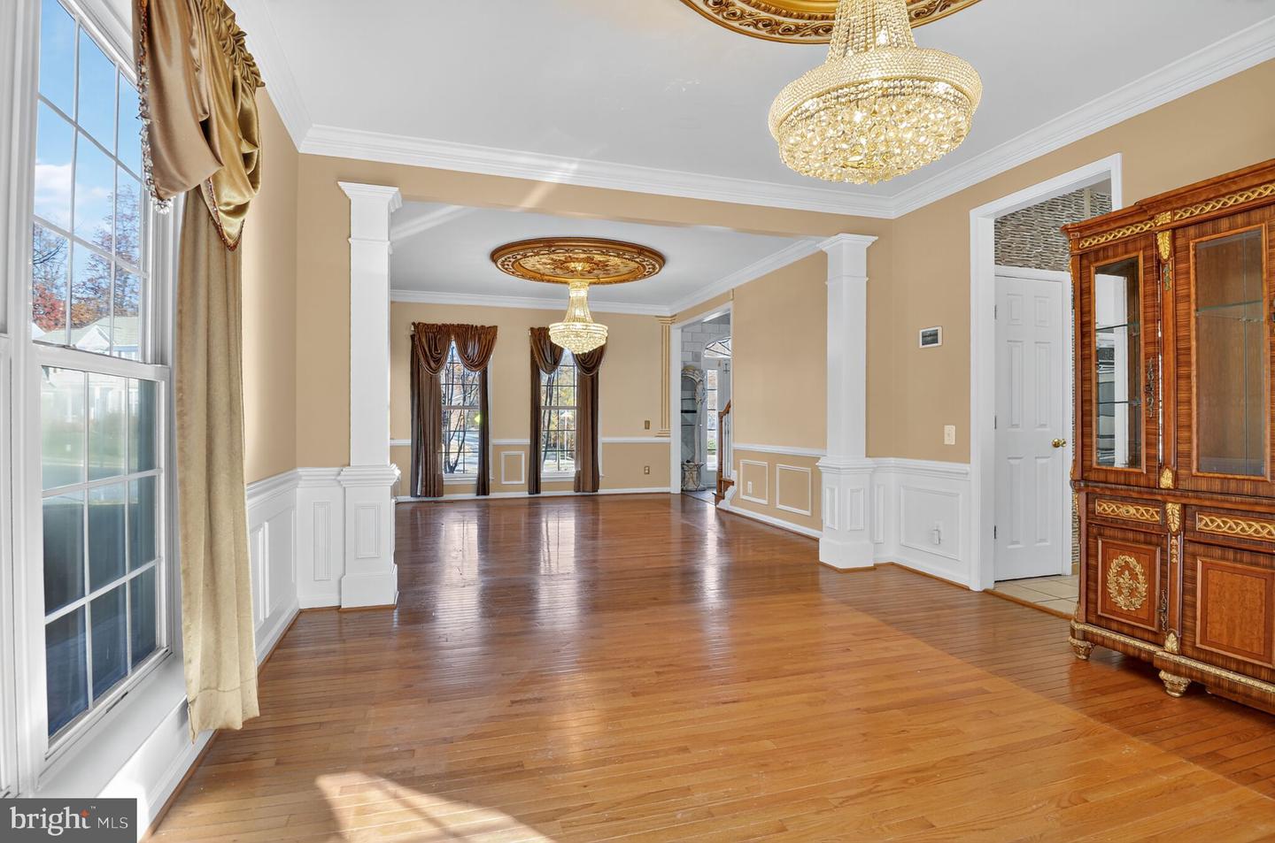 8099 PAPER BIRCH DR, LORTON, Virginia 22079, 5 Bedrooms Bedrooms, ,4 BathroomsBathrooms,Residential,For sale,8099 PAPER BIRCH DR,VAFX2284728 MLS # VAFX2284728