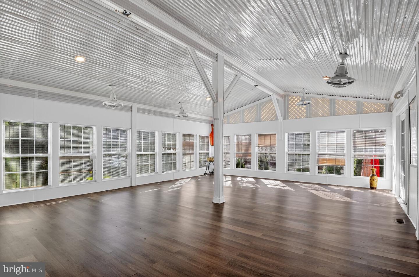 8099 PAPER BIRCH DR, LORTON, Virginia 22079, 5 Bedrooms Bedrooms, ,4 BathroomsBathrooms,Residential,For sale,8099 PAPER BIRCH DR,VAFX2284728 MLS # VAFX2284728