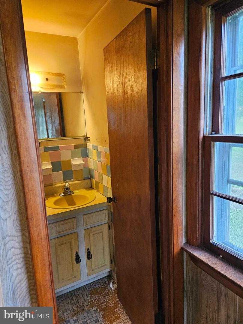 16485 DAWN BLVD, HANOVER, Virginia 23069, 3 Bedrooms Bedrooms, 7 Rooms Rooms,2 BathroomsBathrooms,Residential,For sale,16485 DAWN BLVD,VACV2009374 MLS # VACV2009374