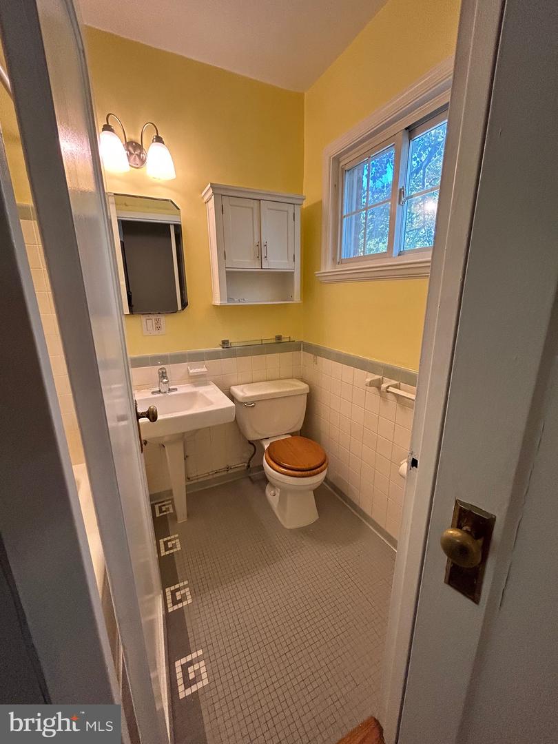 3318 CORYELL LN, ALEXANDRIA, Virginia 22302, 1 Bedroom Bedrooms, ,1 BathroomBathrooms,Residential,For sale,3318 CORYELL LN,VAAX2052966 MLS # VAAX2052966 3318 CORYELL LN, ALEXANDRIA, Virginia 22302, 1 Bedroom Bedrooms, ,1 BathroomBathrooms,Residential,For sale,3318 CORYELL LN,VAAX2052966 MLS # VAAX2052966