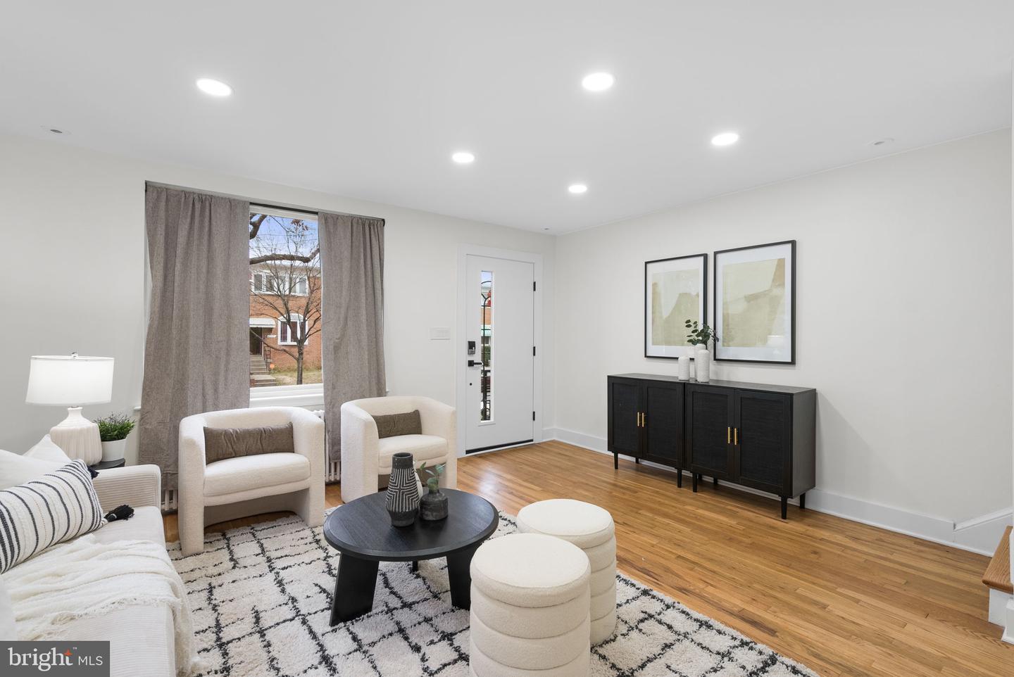 6328 NORTH CAPITOL ST NW, WASHINGTON, District Of Columbia 20011, 3 Bedrooms Bedrooms, ,2 BathroomsBathrooms,Residential,For sale,6328 NORTH CAPITOL ST NW,DCDC2240352 MLS # DCDC2240352