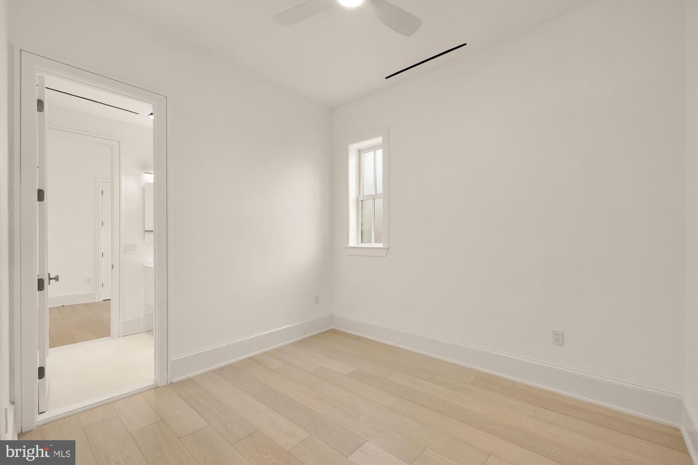 329 8TH ST NE, WASHINGTON, District Of Columbia 20002, ,Land,For sale,329 8TH ST NE,DCDC2235074 MLS # DCDC2235074