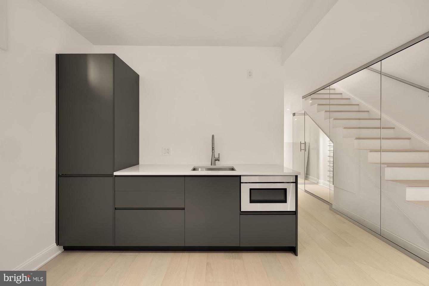 329 8TH ST NE, WASHINGTON, District Of Columbia 20002, ,Land,For sale,329 8TH ST NE,DCDC2235074 MLS # DCDC2235074