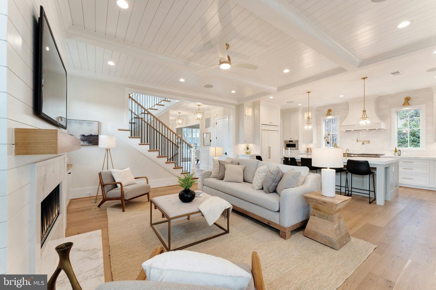 907 N HIGHLAND ST, ARLINGTON, Virginia 22201, 7 Bedrooms Bedrooms, ,6 BathroomsBathrooms,Residential,For sale,907 N HIGHLAND ST,VAAR2059272 MLS # VAAR2059272