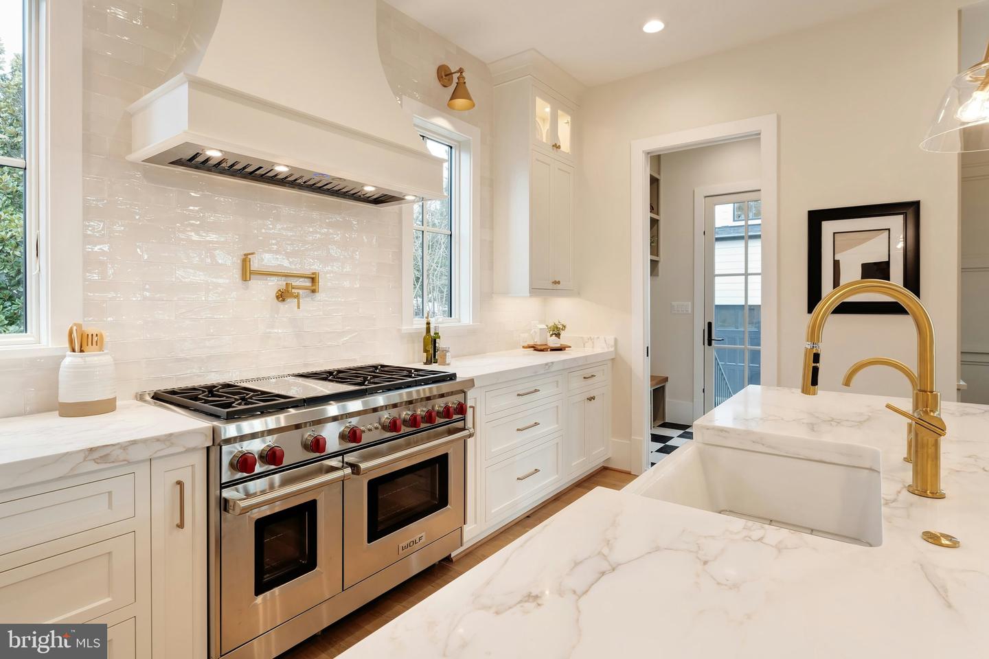 907 N HIGHLAND ST, ARLINGTON, Virginia 22201, 7 Bedrooms Bedrooms, ,6 BathroomsBathrooms,Residential,For sale,907 N HIGHLAND ST,VAAR2059272 MLS # VAAR2059272