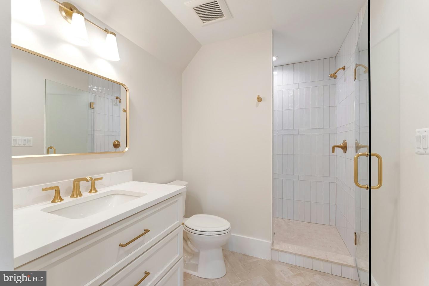 907 N HIGHLAND ST, ARLINGTON, Virginia 22201, 7 Bedrooms Bedrooms, ,6 BathroomsBathrooms,Residential,For sale,907 N HIGHLAND ST,VAAR2059272 MLS # VAAR2059272