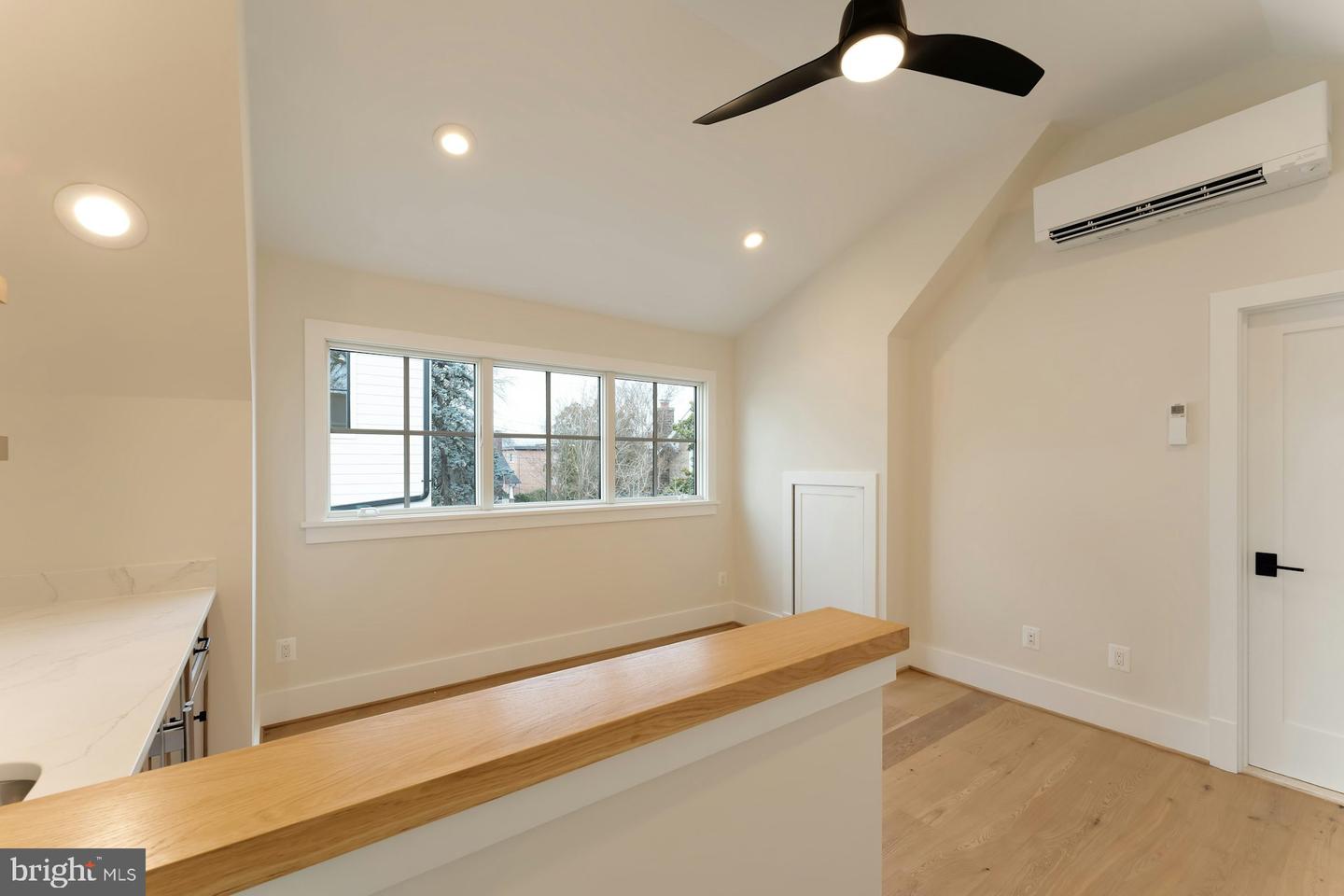 907 N HIGHLAND ST, ARLINGTON, Virginia 22201, 7 Bedrooms Bedrooms, ,6 BathroomsBathrooms,Residential,For sale,907 N HIGHLAND ST,VAAR2059272 MLS # VAAR2059272