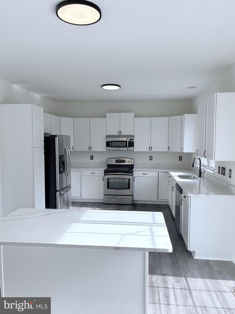 10746 GREENBRIAR LN, SPOTSYLVANIA, Virginia 22553, 5 Bedrooms Bedrooms, ,2 BathroomsBathrooms,Residential,For sale,10746 GREENBRIAR LN,VASP2034708 MLS # VASP2034708