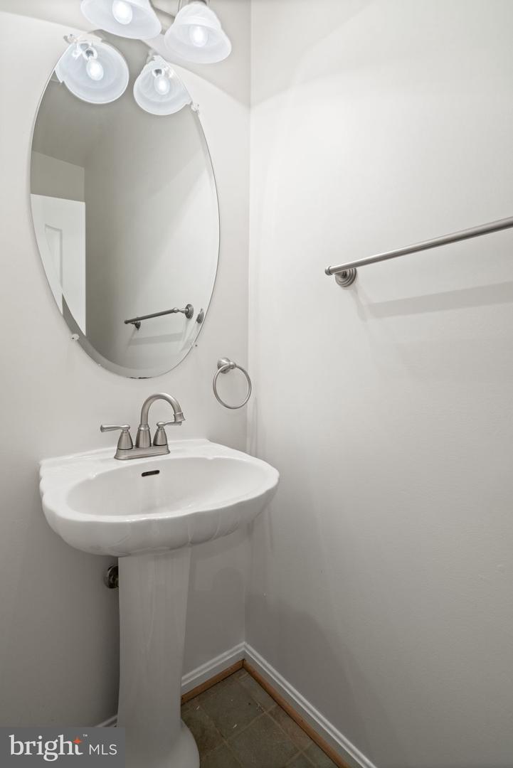 10746 GREENBRIAR LN, SPOTSYLVANIA, Virginia 22553, 5 Bedrooms Bedrooms, ,2 BathroomsBathrooms,Residential,For sale,10746 GREENBRIAR LN,VASP2034708 MLS # VASP2034708