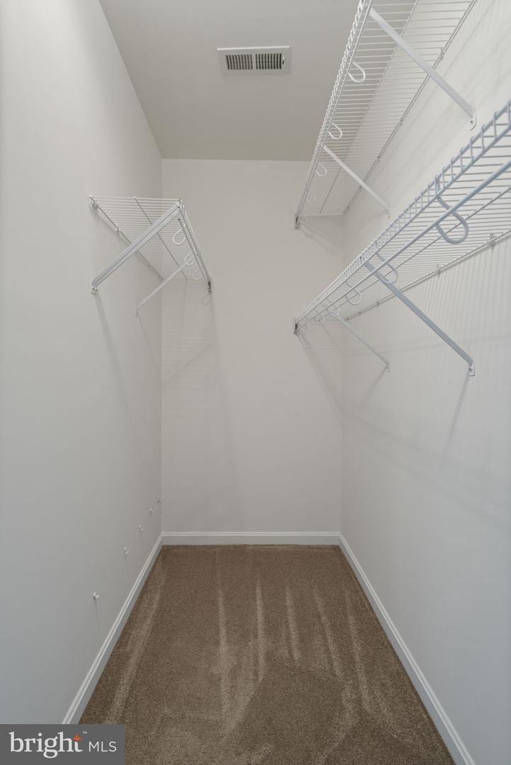 10746 GREENBRIAR LN, SPOTSYLVANIA, Virginia 22553, 5 Bedrooms Bedrooms, ,2 BathroomsBathrooms,Residential,For sale,10746 GREENBRIAR LN,VASP2034708 MLS # VASP2034708