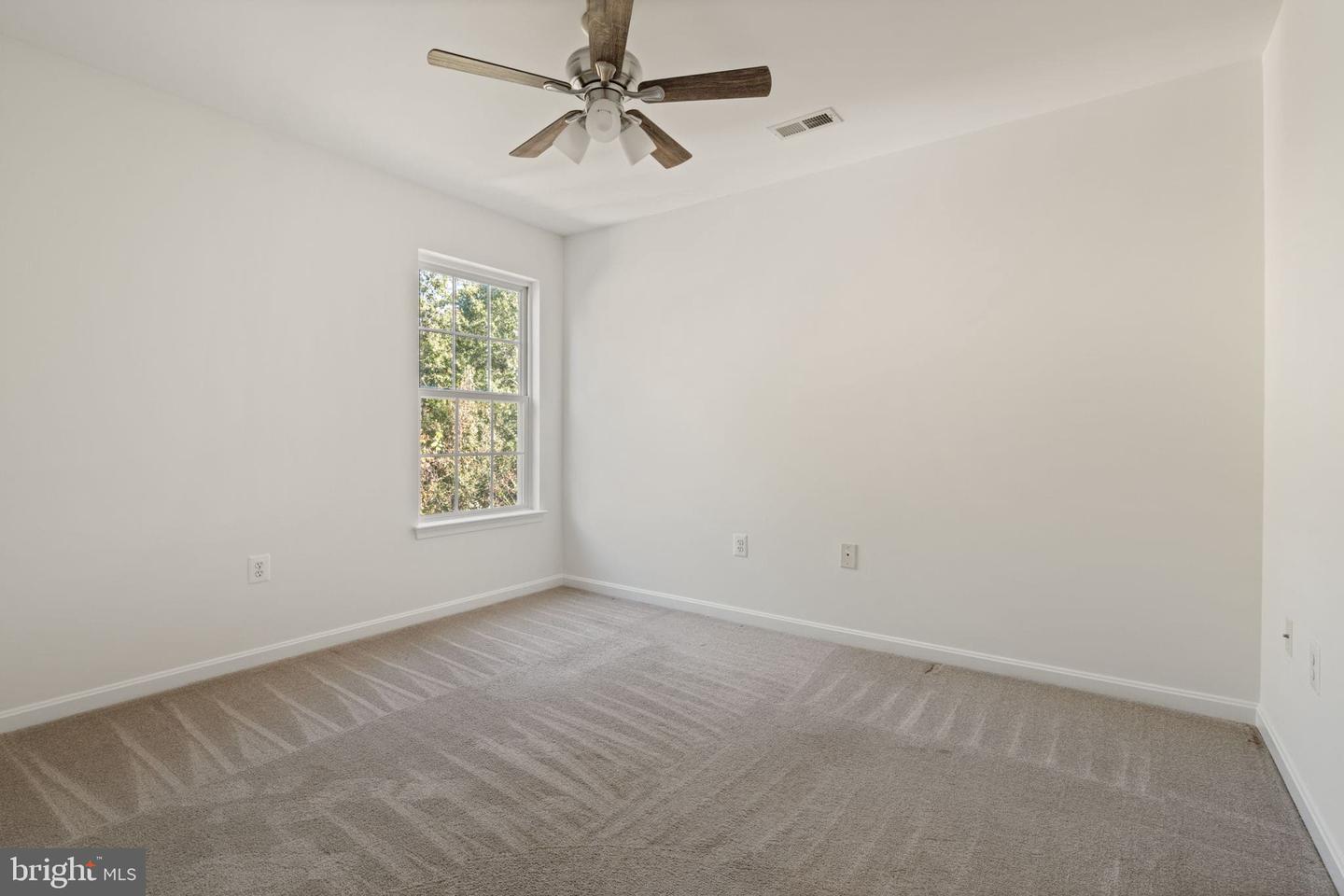 10746 GREENBRIAR LN, SPOTSYLVANIA, Virginia 22553, 5 Bedrooms Bedrooms, ,2 BathroomsBathrooms,Residential,For sale,10746 GREENBRIAR LN,VASP2034708 MLS # VASP2034708