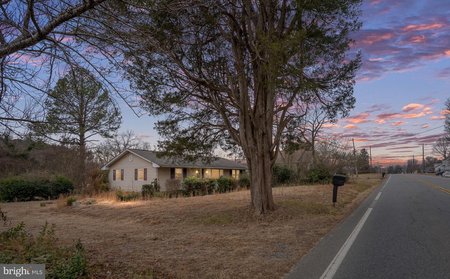 742 WHITE OAK RD, FREDERICKSBURG, Virginia 22405, ,Land,For sale,742 WHITE OAK RD,VAST2045060 MLS # VAST2045060