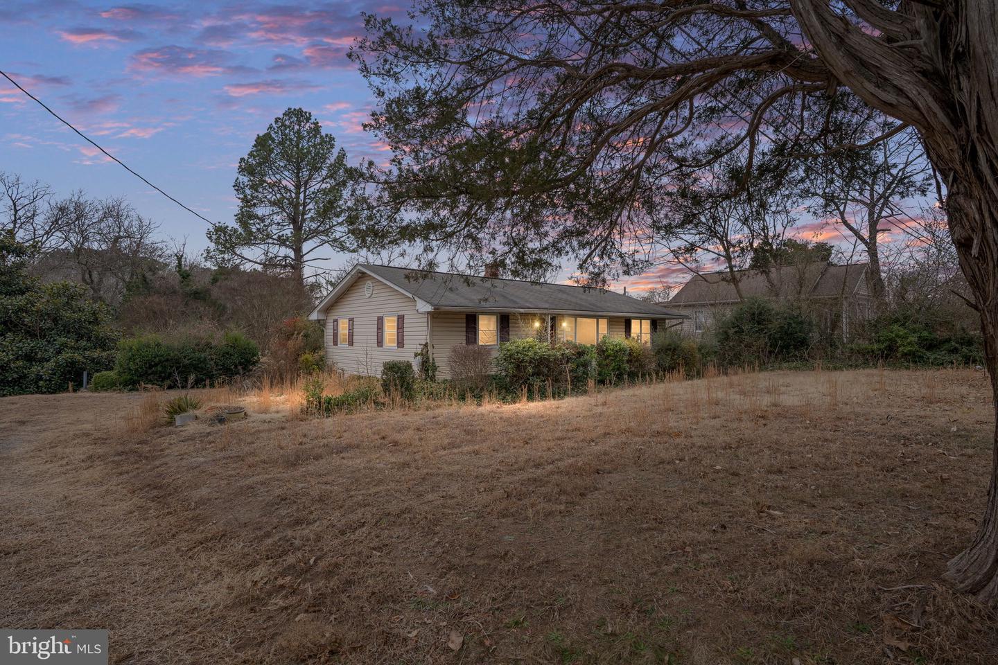 742 WHITE OAK RD, FREDERICKSBURG, Virginia 22405, ,Land,For sale,742 WHITE OAK RD,VAST2045060 MLS # VAST2045060