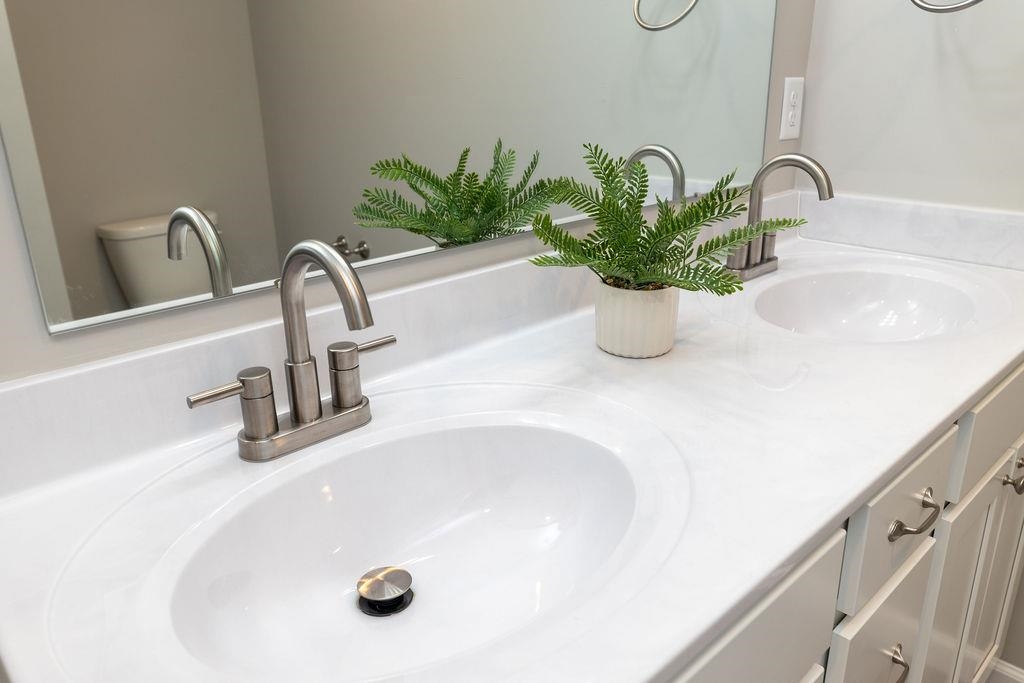 5 RIVER OAK DR, STAUNTON, Virginia 24401, 3 Bedrooms Bedrooms, ,2 BathroomsBathrooms,Residential,5 RIVER OAK DR,670973 MLS # 670973 5 RIVER OAK DR, STAUNTON, Virginia 24401, 3 Bedrooms Bedrooms, ,2 BathroomsBathrooms,Residential,5 RIVER OAK DR,670973 MLS # 670973