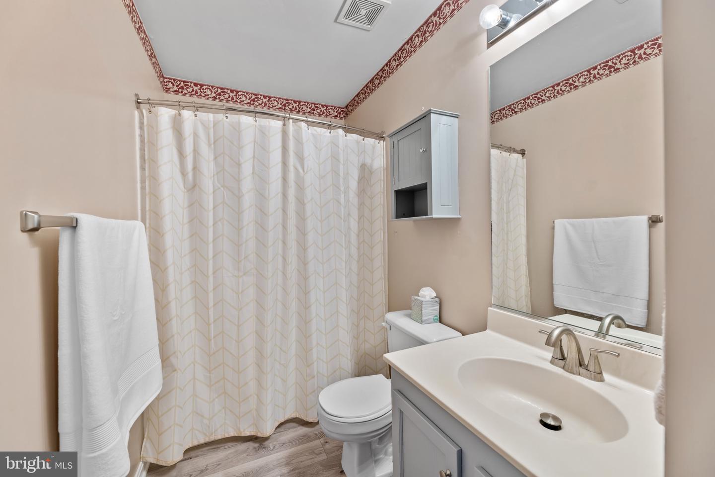 15086 JARRELL PL, WOODBRIDGE, Virginia 22193, 3 Bedrooms Bedrooms, ,2 BathroomsBathrooms,Residential,For sale,15086 JARRELL PL,VAPW2100466 MLS # VAPW2100466