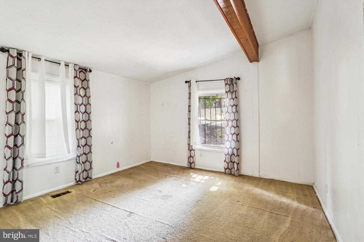 3409 MASSACHUSETTS AVE SE, WASHINGTON, District Of Columbia 20019, 3 Bedrooms Bedrooms, ,3 BathroomsBathrooms,Residential,For sale,3409 MASSACHUSETTS AVE SE,DCDC2223520 MLS # DCDC2223520